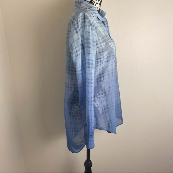Two by Vince Camuto Ombré Plaid Button Front Shirt - Picture 5 of 13